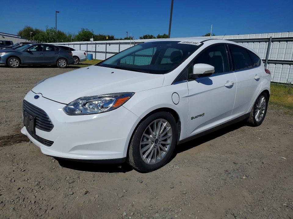 2016 FORD FOCUS — VIN 1FADP3R46GL388077