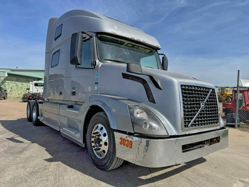 2014 VOLVO VN VNL — VIN 4V4NC9EH8EN168211
