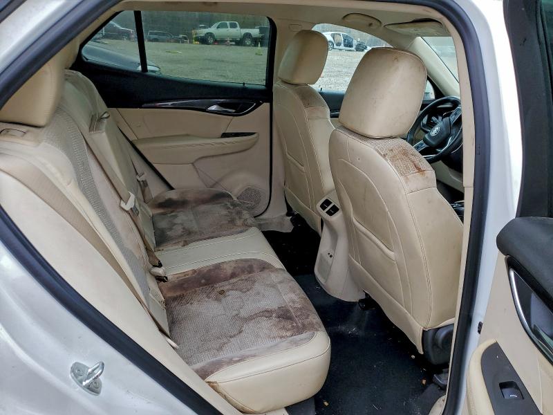 LRBAZLR46MD177683
