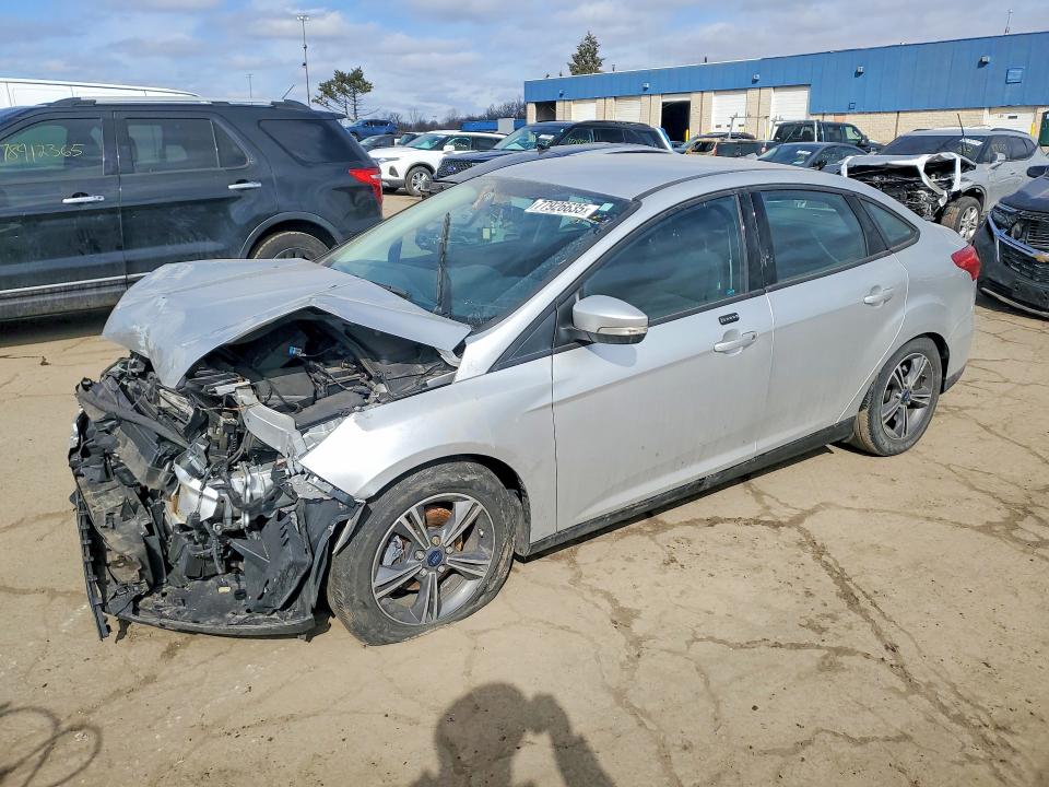 2016 FORD FOCUS — VIN 1FADP3FE6GL220520
