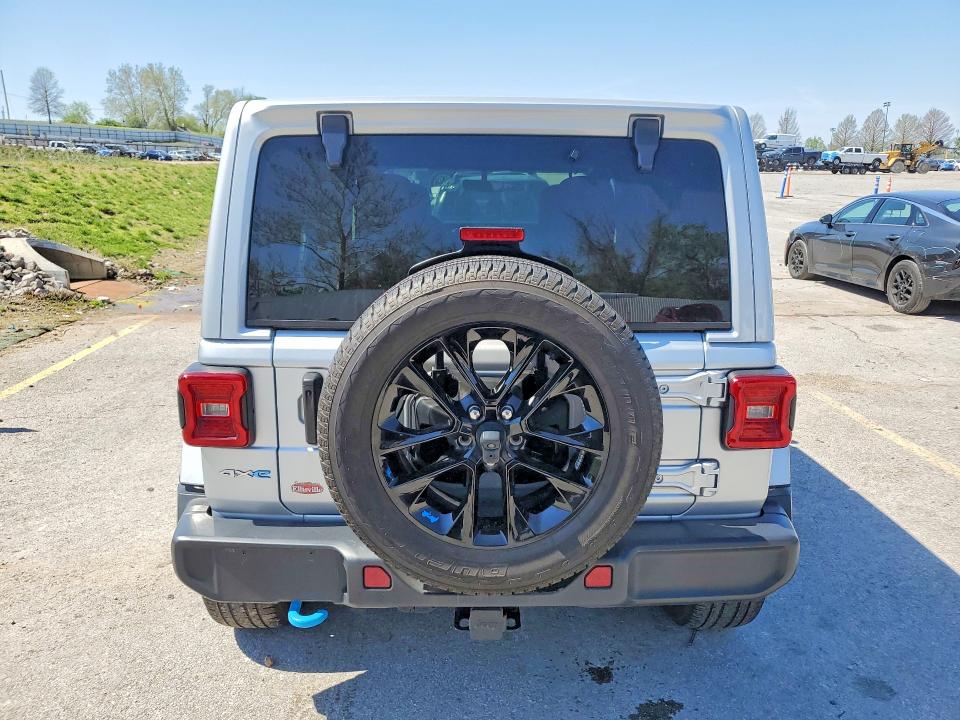 1C4JJXP68PW526744