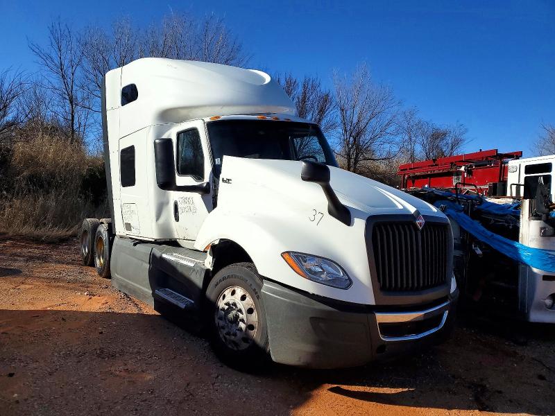 2022 INTERNATIONAL LT625 — VIN 3HSDZAPR0NN451470