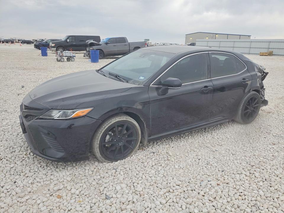 2018 TOYOTA CAMRY — VIN 4T1B11HK8JU065735