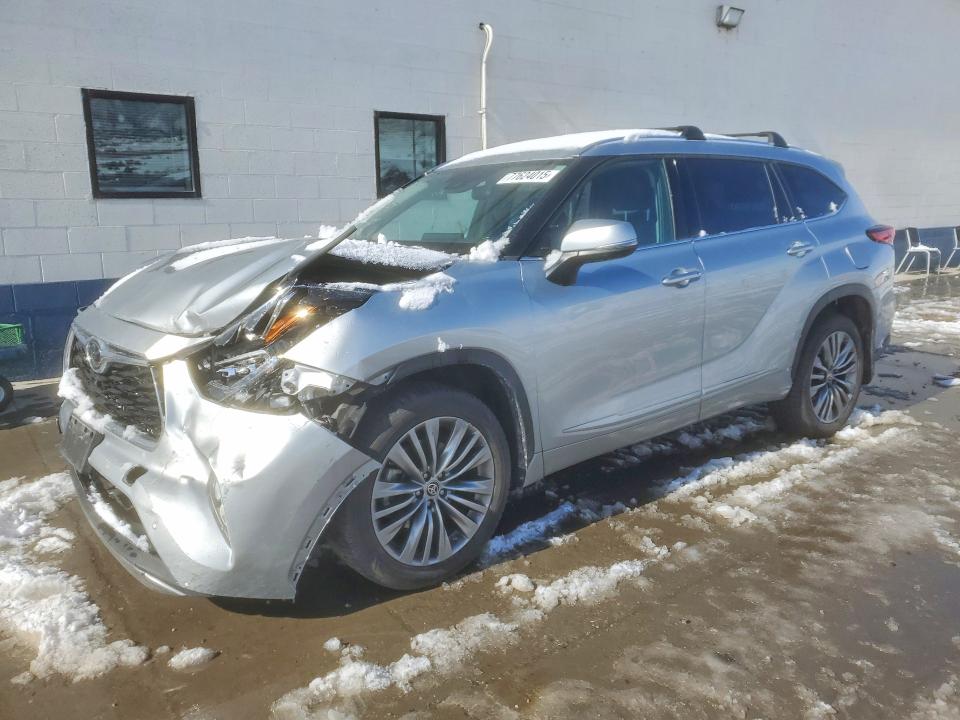 2021 TOYOTA HIGHLANDER — VIN 5TDFZRBH1MS151195