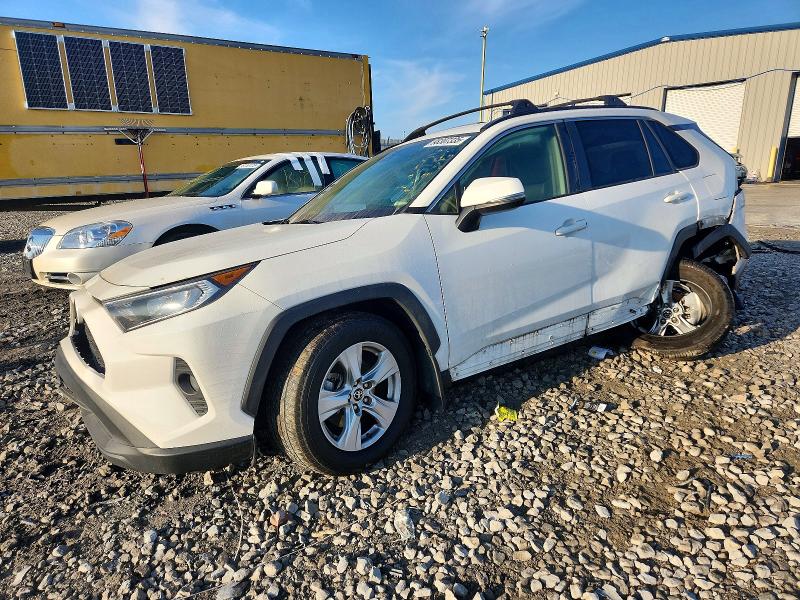 2019 TOYOTA RAV4 — VIN JTMP1RFV4KD521477