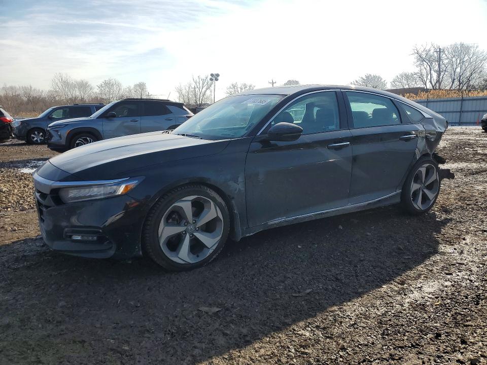 2018 HONDA ACCORD — VIN 1HGCV2F96JA020380