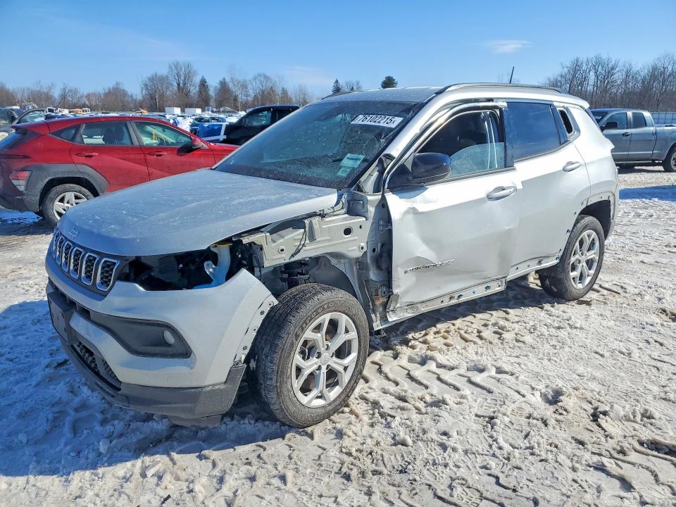 2024 JEEP COMPASS — VIN 3C4NJDBN2RT107778