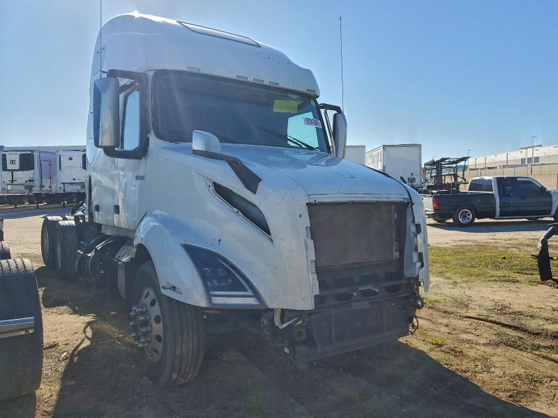 2024 VOLVO VNL — VIN 4V4NC9EJ8RN651254