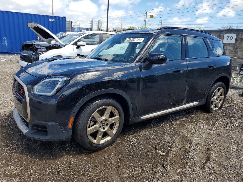 2025 MINI COUNTRYMAN — VIN WMZ23GA0XS7S39136