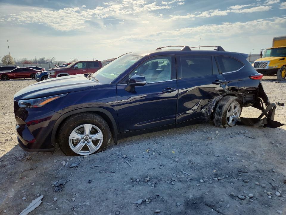 2022 TOYOTA HIGHLANDER HYBRID — VIN 5TDBBRCHXNS543269