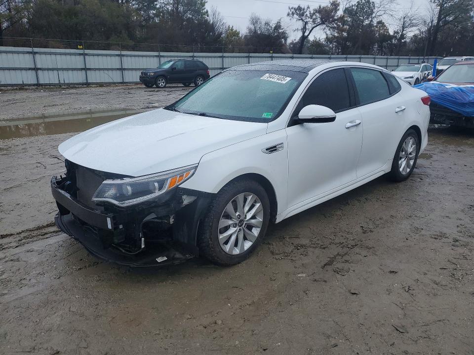 2016 KIA OPTIMA — VIN 5XXGU4L38GG012115