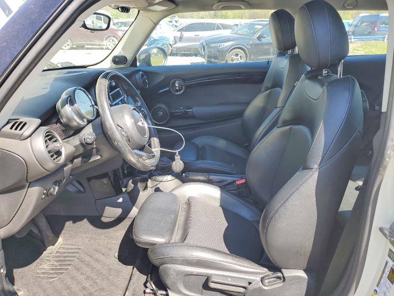 WMWXP7C59F2A34204