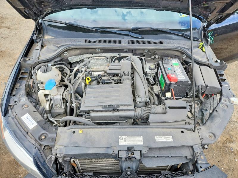 3VW2B7AJ9HM294345