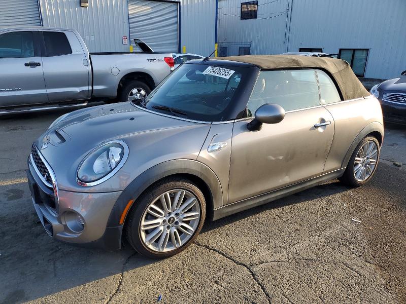 2016 MINI COOPER S — VIN WMWWG9C5XG3A91742
