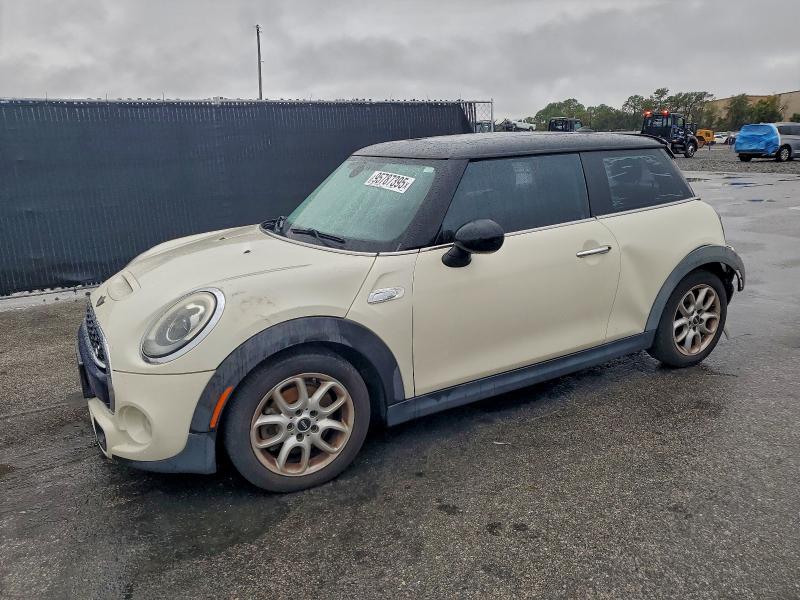 2015 MINI COOPER S — VIN WMWXP7C5XF2A36883