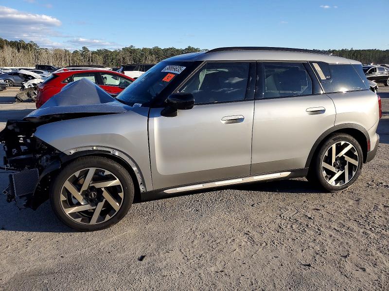 2025 MINI COUNTRYMAN — VIN WMZ23GA0XS7T75301