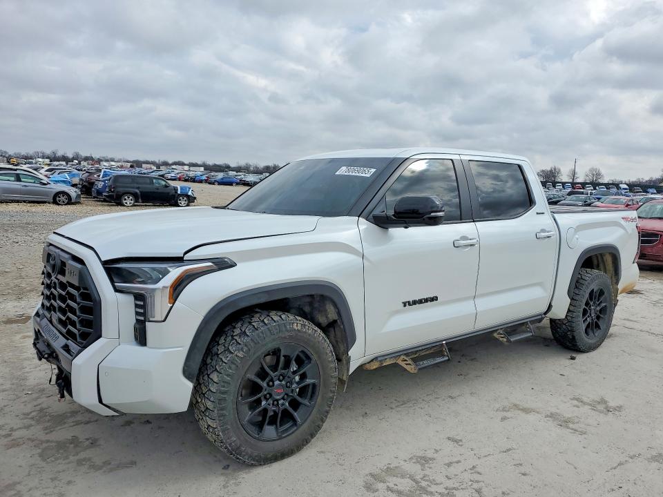 2024 TOYOTA TUNDRA — VIN 5TFWA5DBXRX190636