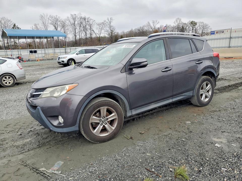 2015 TOYOTA RAV4 — VIN 2T3RFREV0FW355186