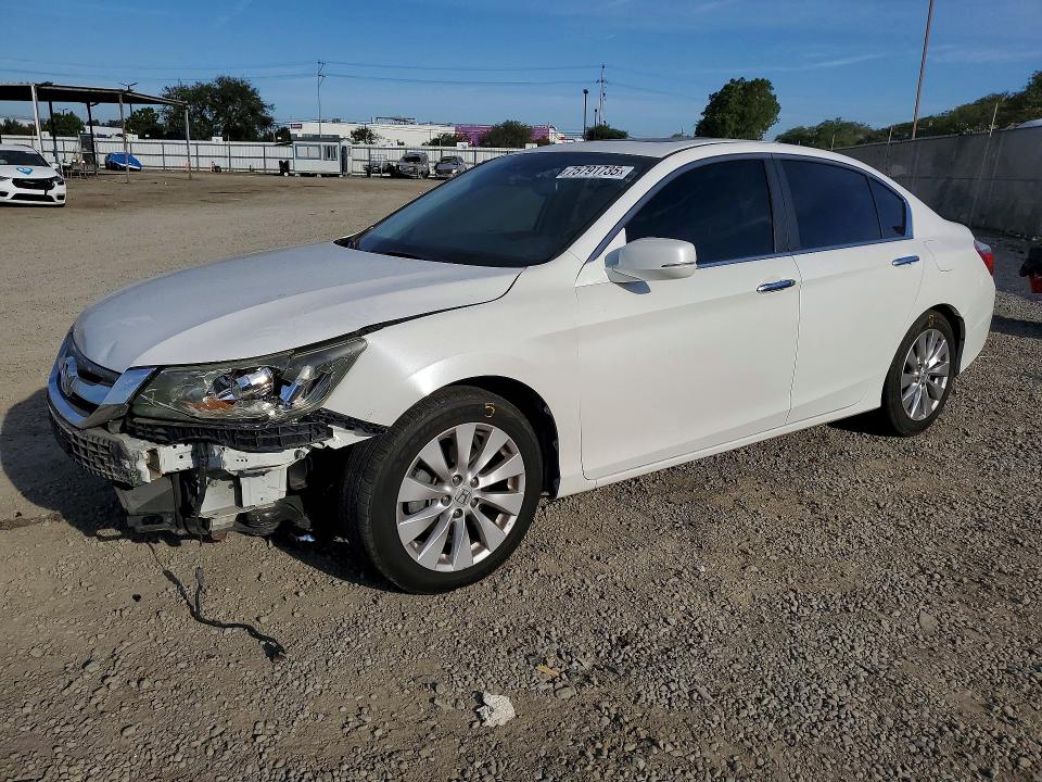 2015 HONDA ACCORD — VIN 1HGCR2F89FA072847