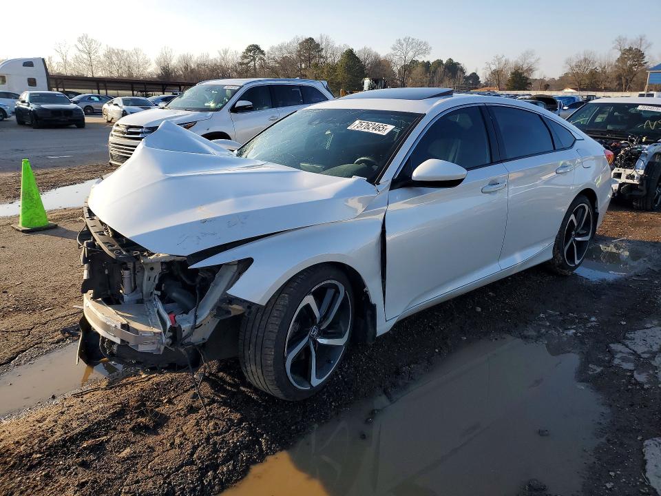 2018 HONDA ACCORD — VIN 1HGCV2F37JA054016