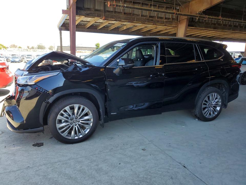 2026 TOYOTA HIGHLANDER HYBRID — VIN 5TDEBRCH8TS704650