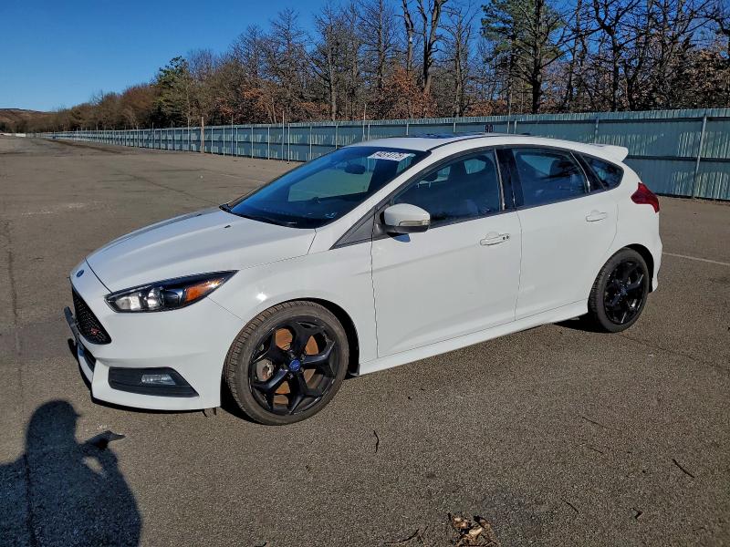 2018 FORD FOCUS — VIN 1FADP3L90JL274412