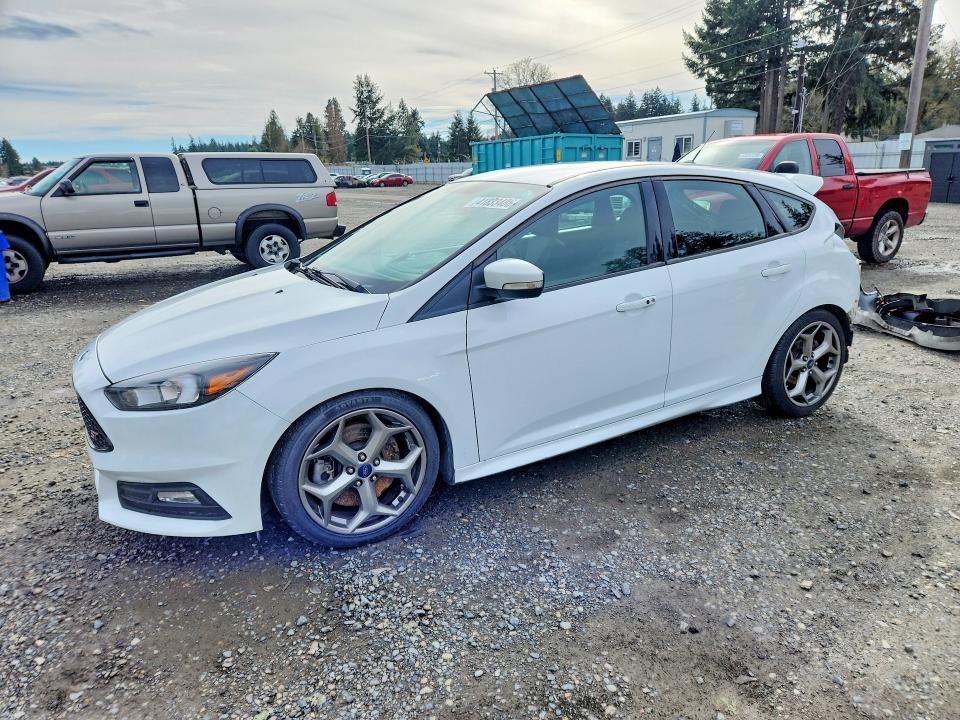 2018 FORD FOCUS — VIN 1FADP3L93JL317138