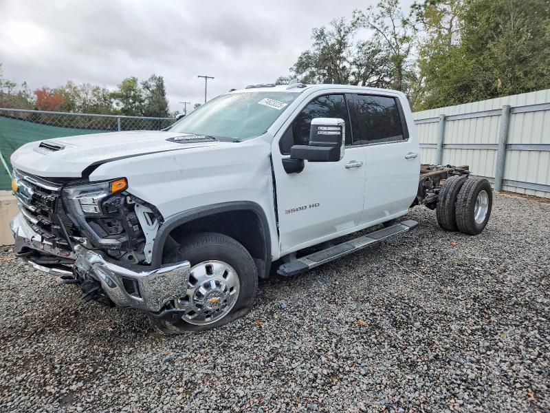 2024 CHEVROLET SILVERADO — VIN 1GC4YUEY9RF413562