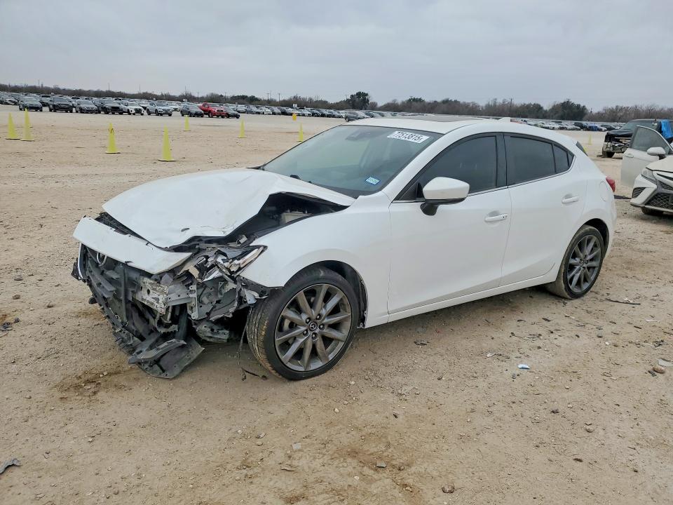 2018 MAZDA 3 — VIN 3MZBN1L32JM267013