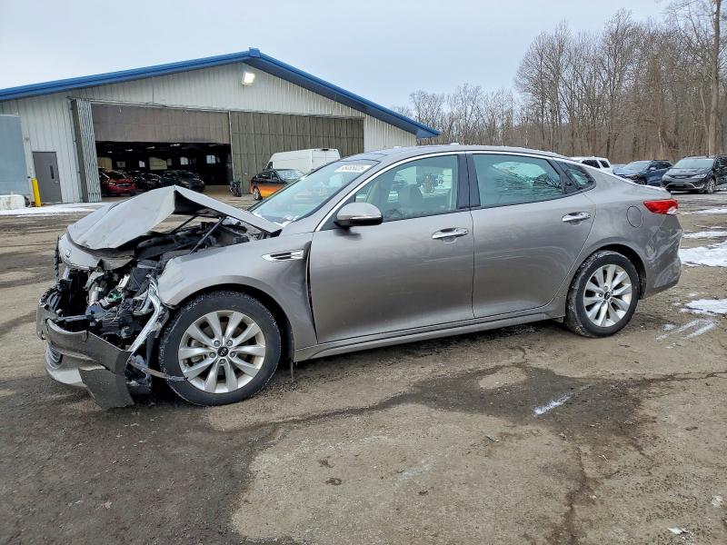 2016 KIA OPTIMA — VIN 5XXGU4L34GG086972