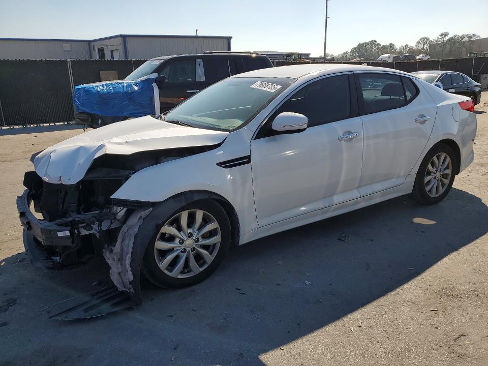 2015 KIA OPTIMA — VIN 5XXGM4A75FG496040