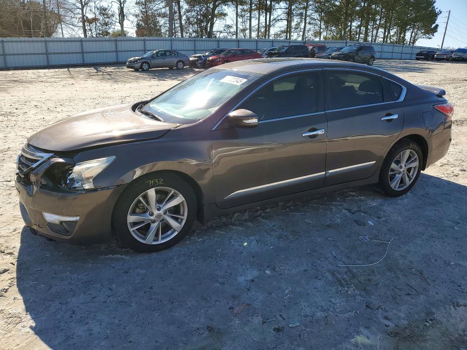 2015 NISSAN ALTIMA — VIN 1N4AL3AP0FN885942