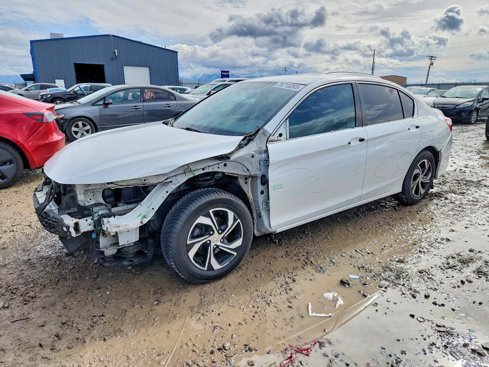 2017 HONDA ACCORD — VIN 1HGCR2F35HA184858