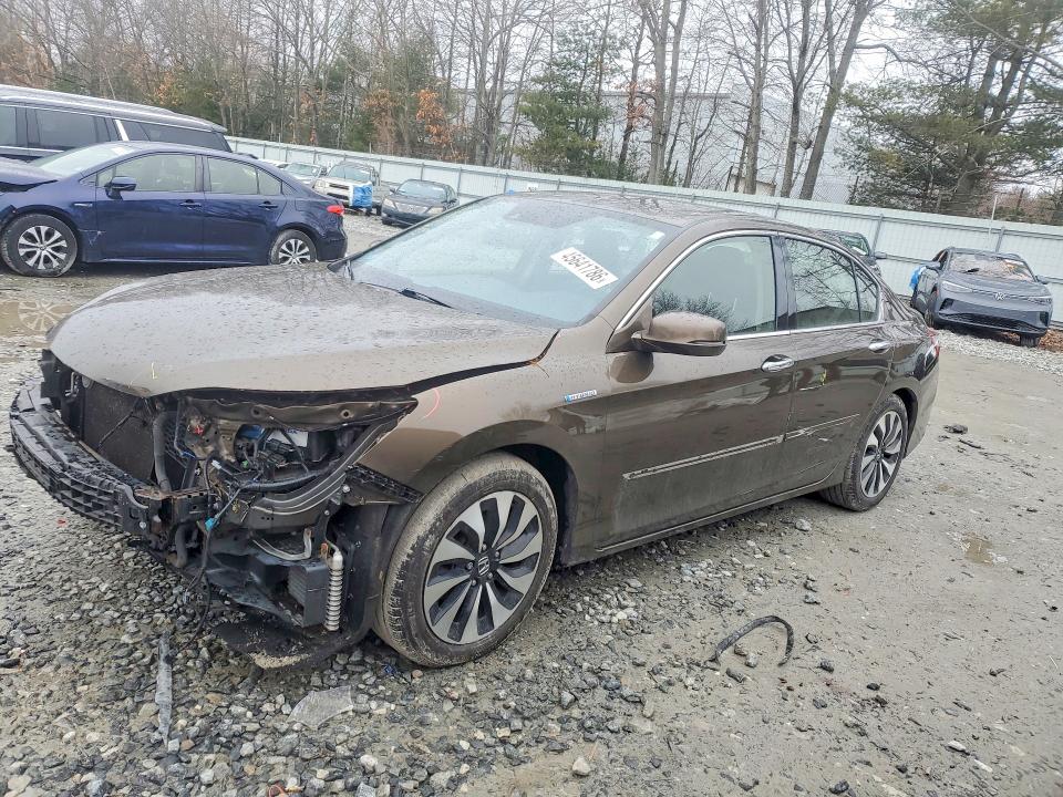 2017 HONDA ACCORD — VIN JHMCR6F31HC012870