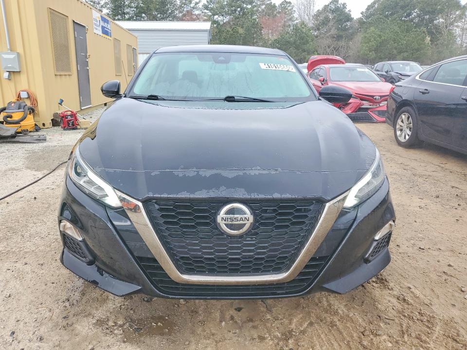 1N4BL4CV3NN300128