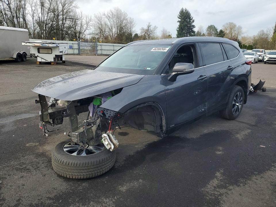 2022 TOYOTA HIGHLANDER HYBRID — VIN 5TDGBRCH1NS550651