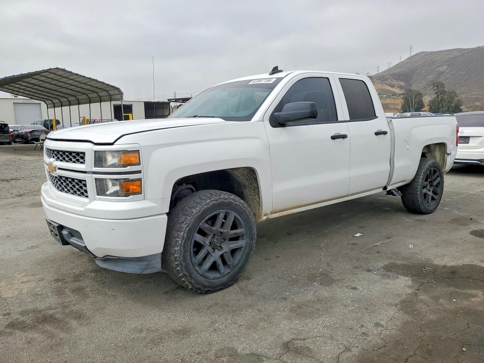 2015 CHEVROLET SILVERADO — VIN 1GCRCPEC8FZ395818
