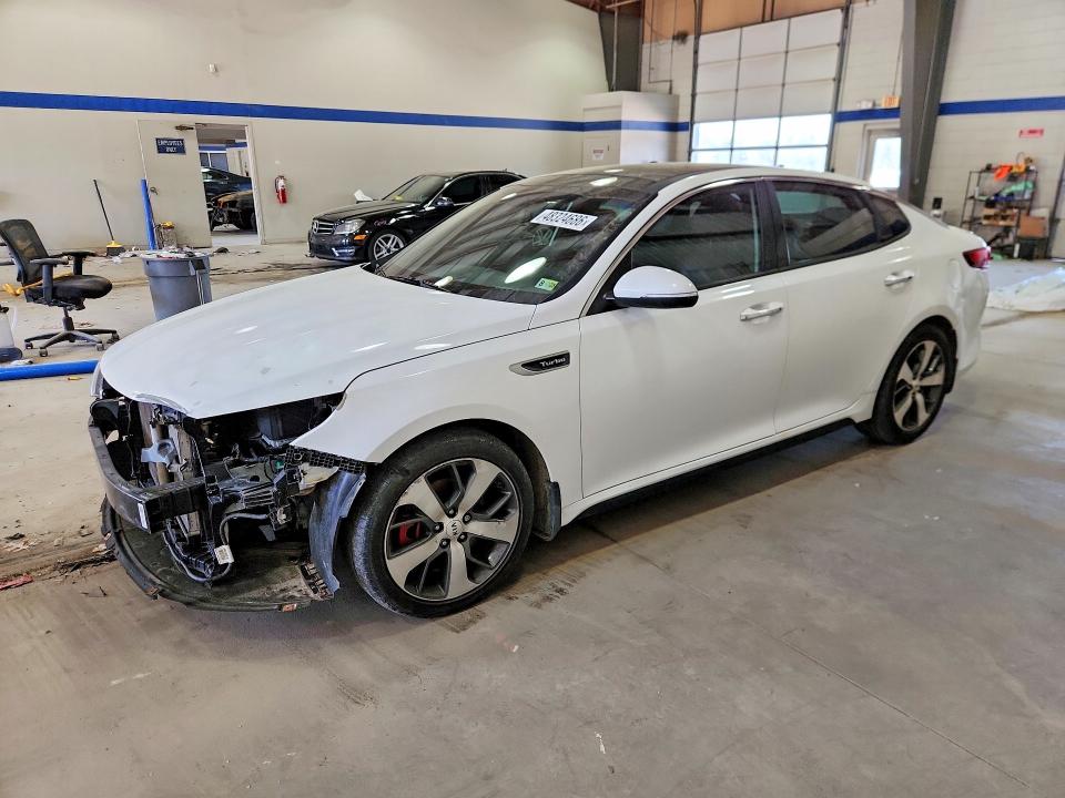 2016 KIA OPTIMA — VIN 5XXGW4L24GG016454