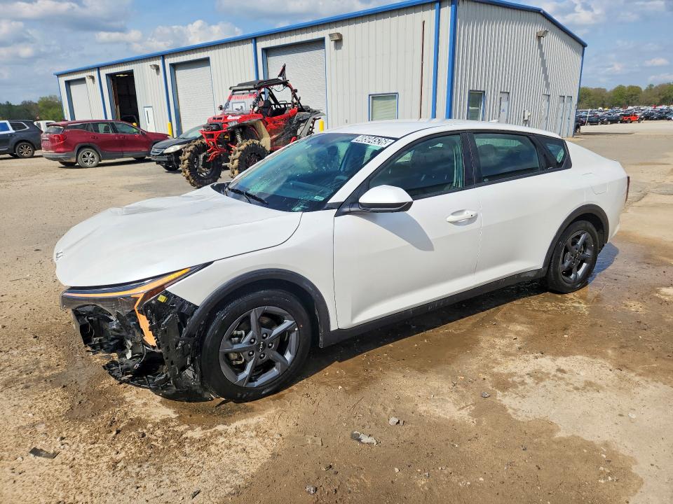 2025 KIA K4 — VIN 3KPFT4DE5SE085703