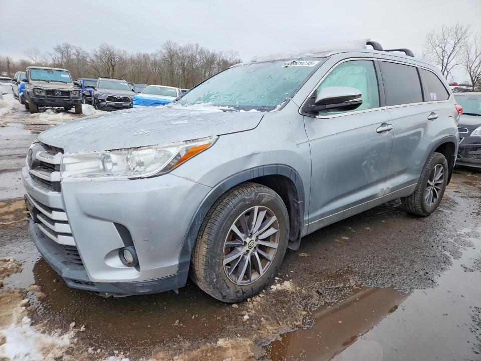 2017 TOYOTA HIGHLANDER — VIN 5TDJZRFH2HS367146