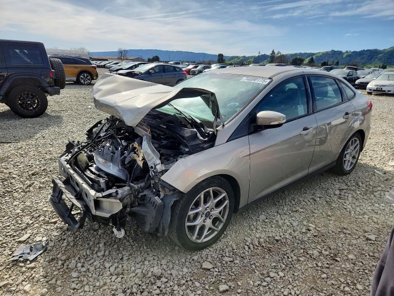 2015 FORD FOCUS — VIN 1FADP3F27FL319111