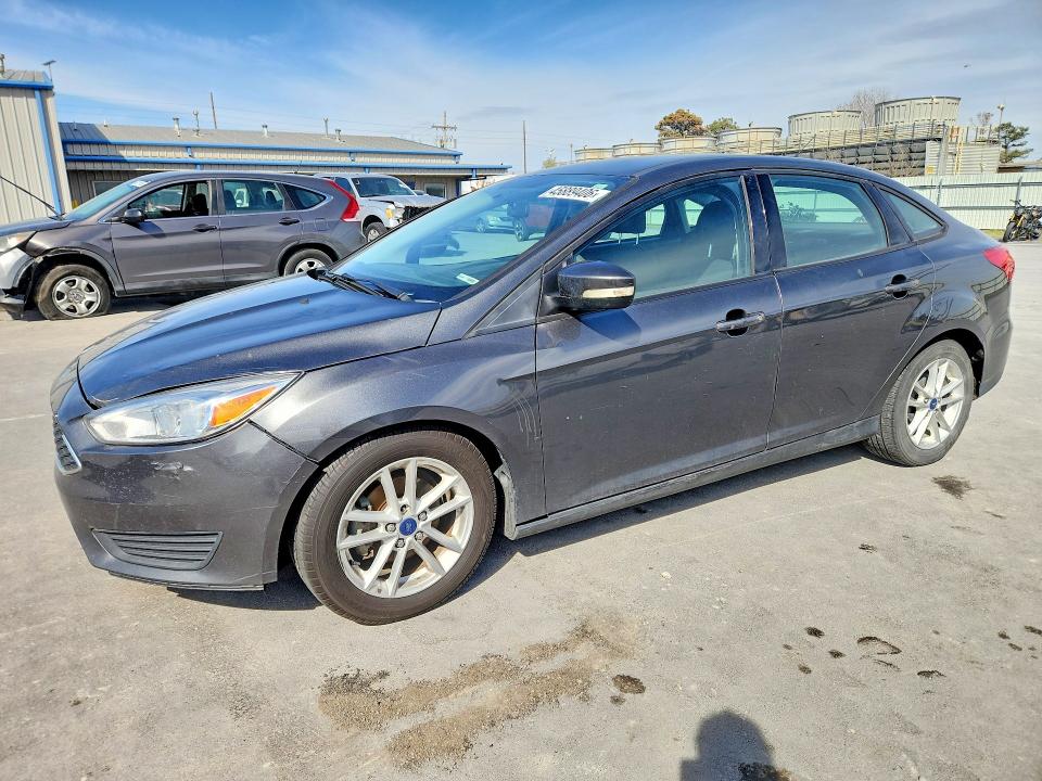2017 FORD FOCUS — VIN 1FADP3F2XHL202142