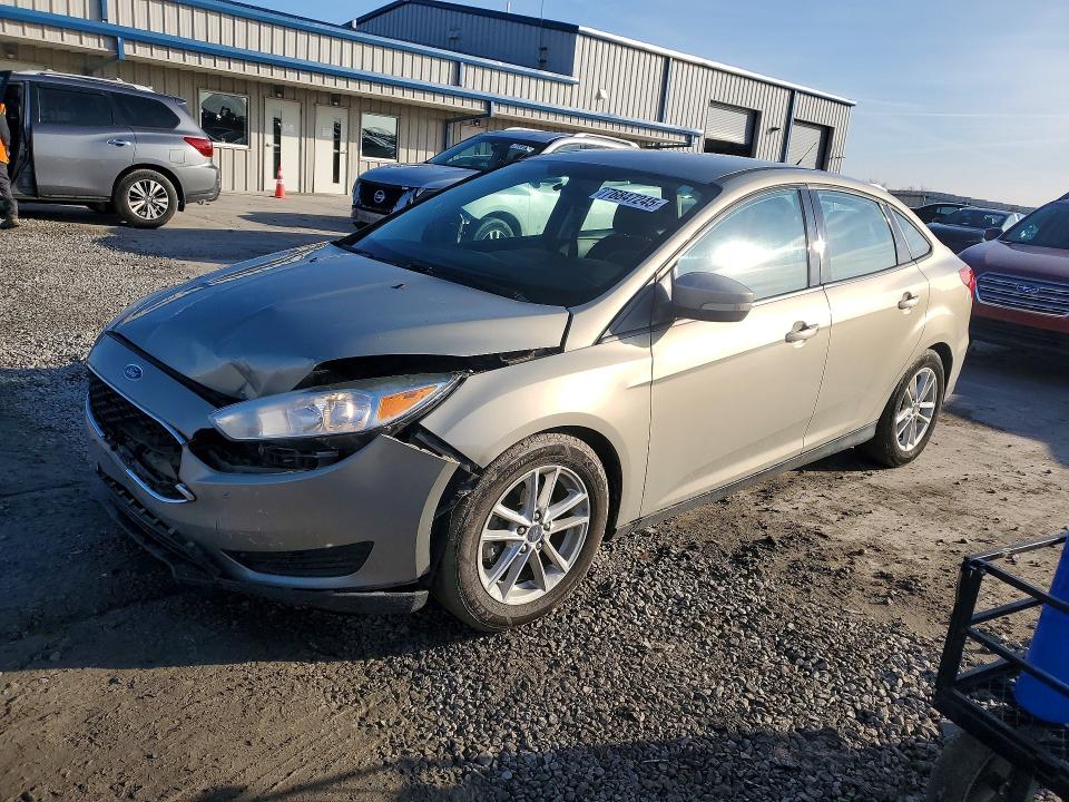 2016 FORD FOCUS — VIN 1FADP3F22GL340921