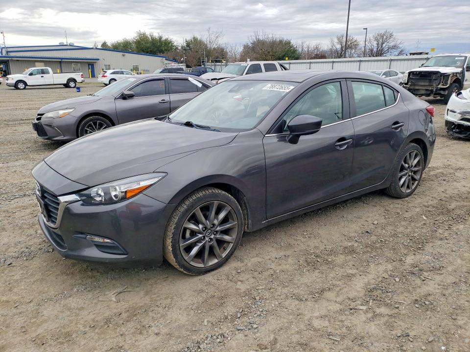 2018 MAZDA 3 — VIN 3MZBN1V32JM176904
