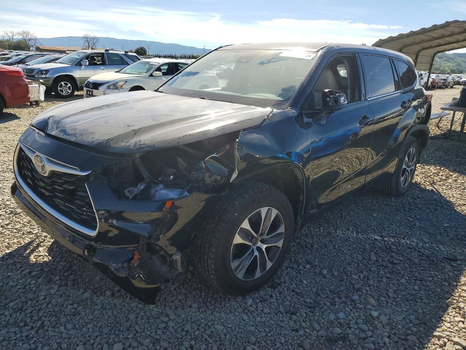 2022 TOYOTA HIGHLANDER HYBRID — VIN 5TDGBRCH2NS552313