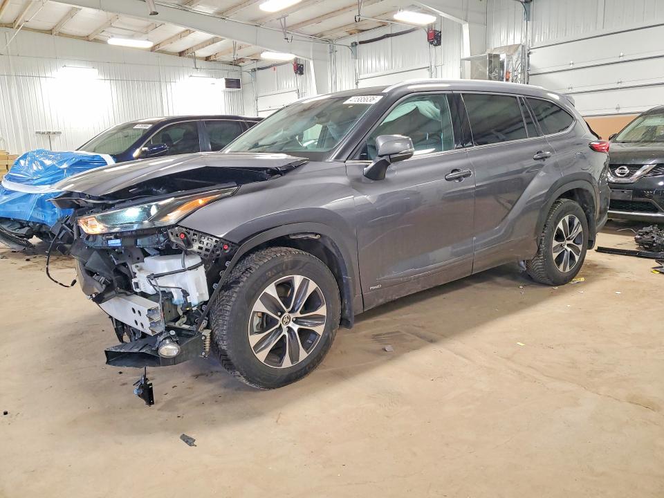 2022 TOYOTA HIGHLANDER HYBRID — VIN 5TDGBRCH4NS545556
