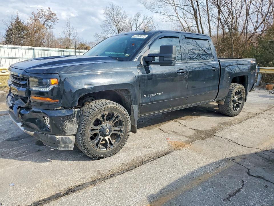 2017 CHEVROLET SILVERADO — VIN 3GCUKREC4HG152132