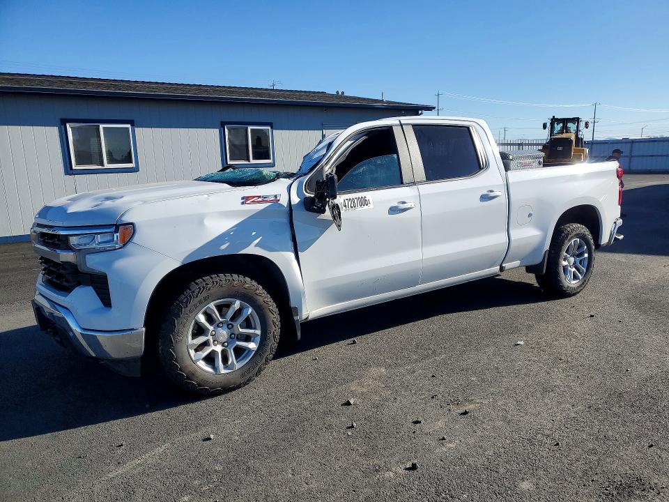 2024 CHEVROLET SILVERADO — VIN 1GCUDDEDXRZ281645