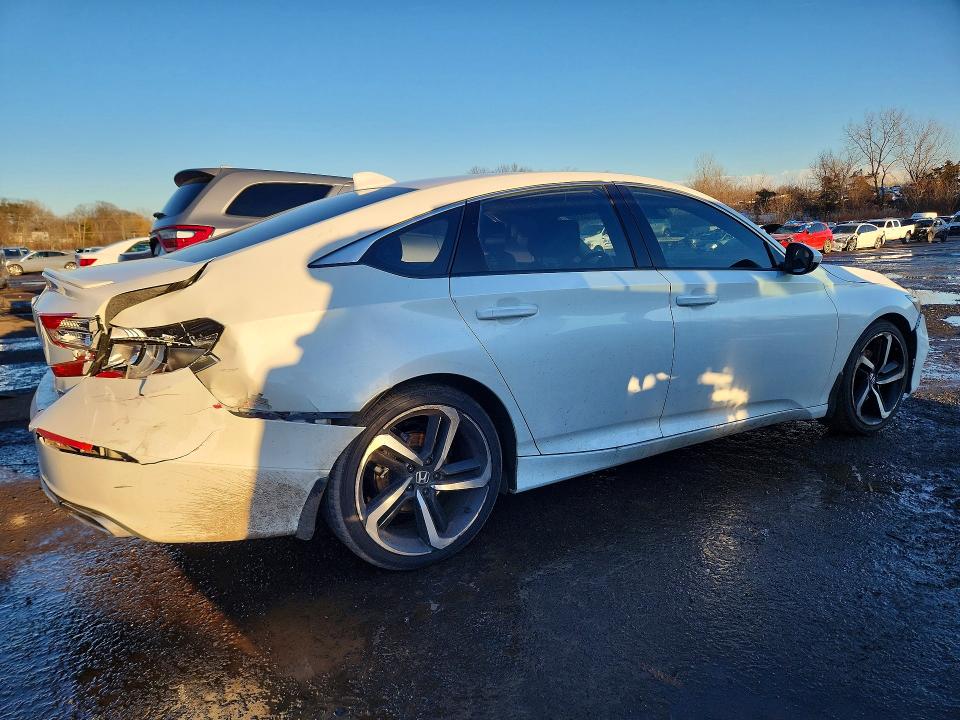 1HGCV1F30KA162084