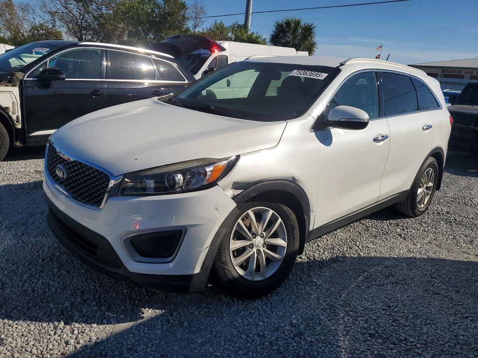 2018 KIA SORENTO LX — VIN 5XYPG4A52JG394494